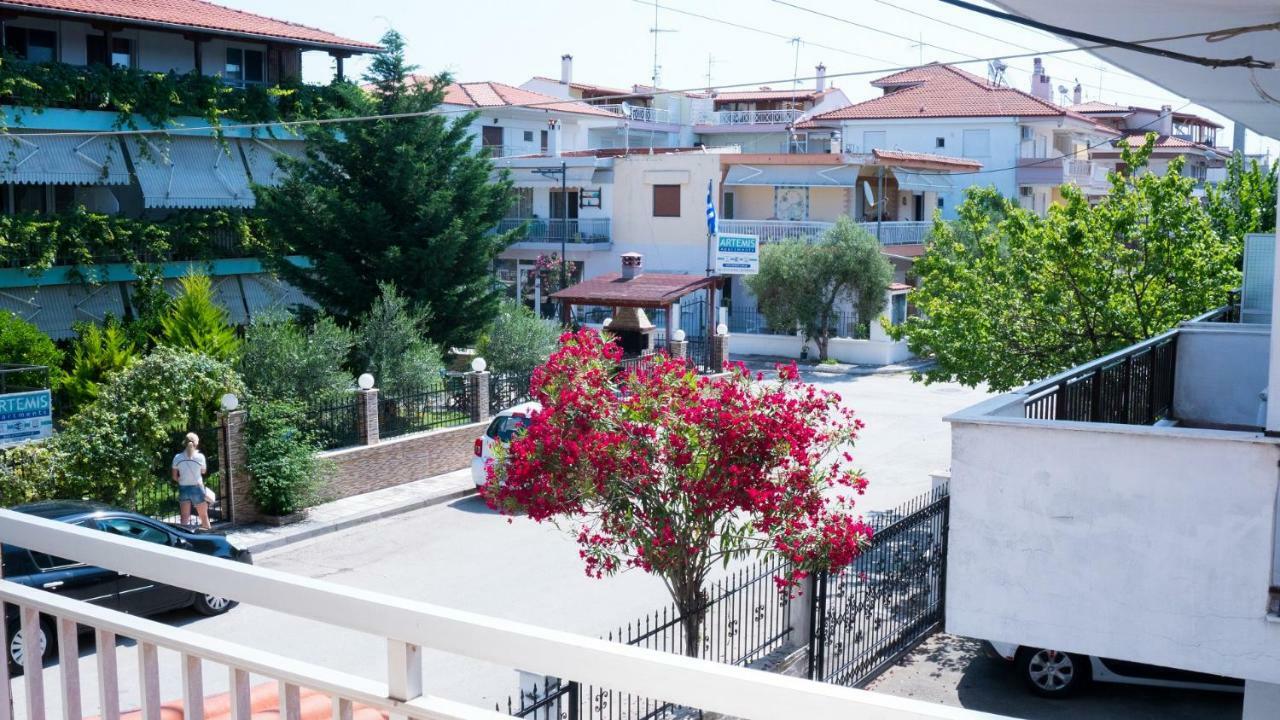 Niki Apartments Paralia Dionysiou Exterior photo